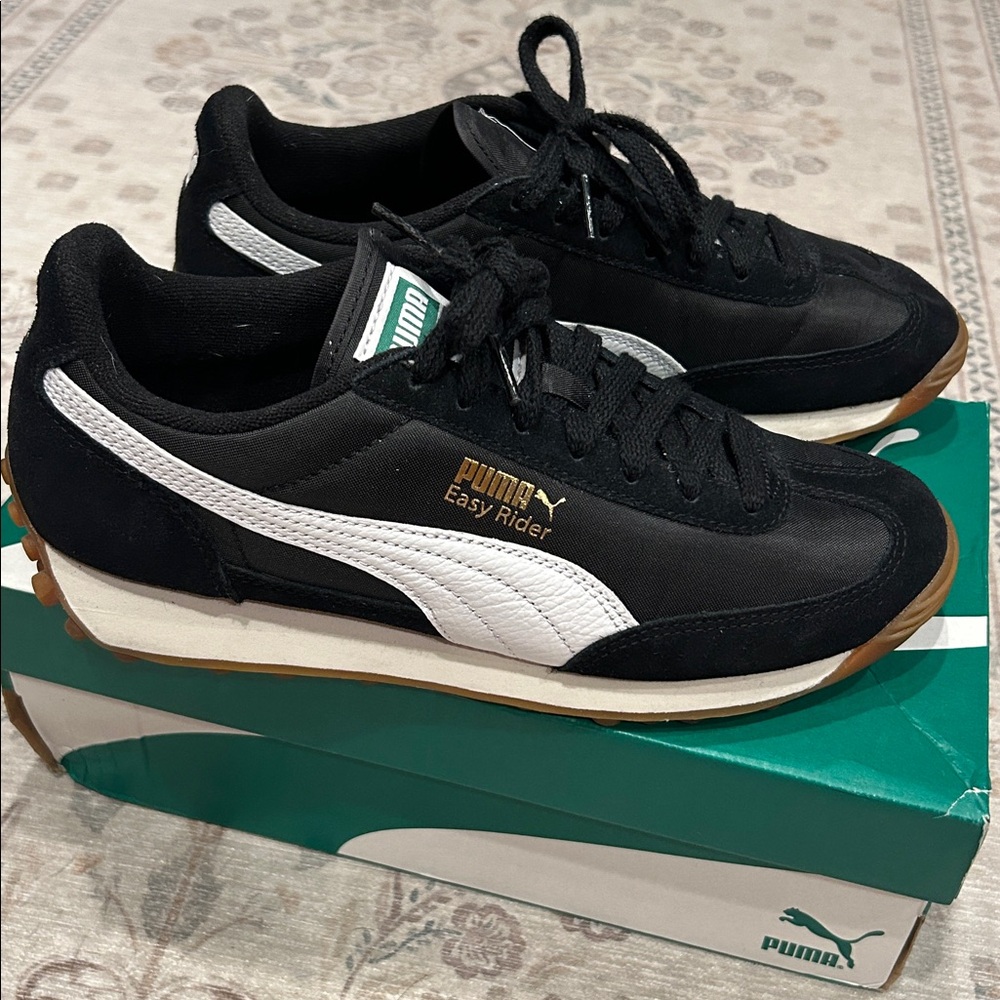 Women’s Puma Easy Rider Size 8 38.5